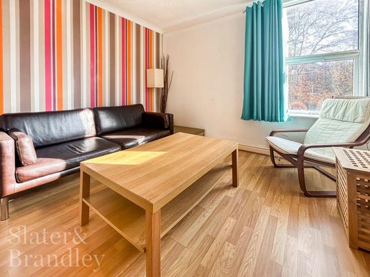 2 bedroom flat to rent - Photo 1