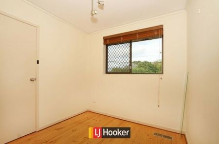 3 bedroom home in O'Connor - Photo 5