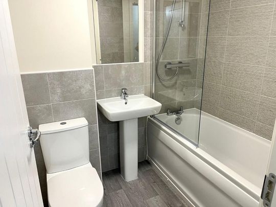 3 bedroom semi-detached house to rent - Photo 1
