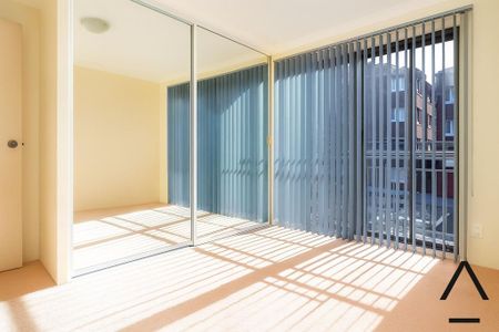 2 Bedroom Beachside Bliss with Parking! - Photo 4