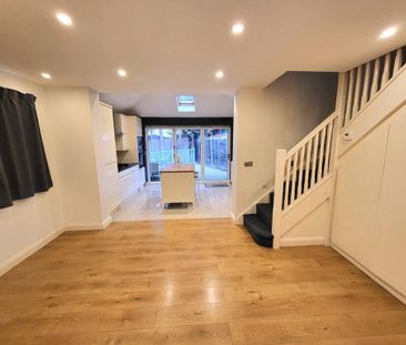 2 bedroom detached house to rent - Photo 5