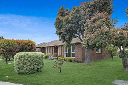 10 Tinks Road, Narre Warren VIC - Photo 3