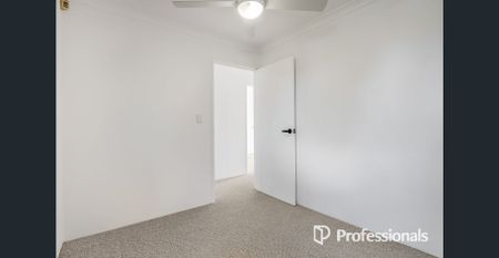 Renovated 4 x 2 ! - Photo 4