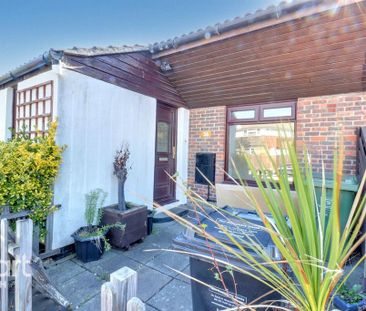 3 bedroom terraced house to rent - Photo 4