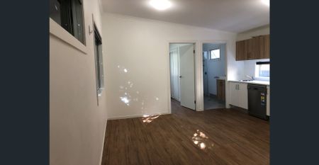 2 BEDROOM GRANNY FLAT WITH AIRCON AND SOLAR PANELS - Photo 3