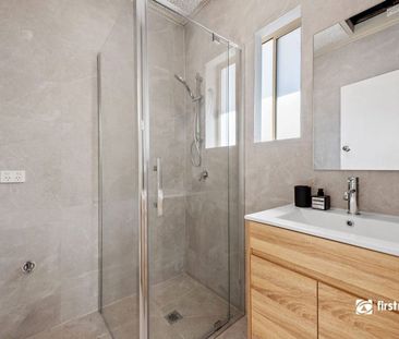 Beautifully Renovated Family Home in Prime Forest Hill Location - Photo 4