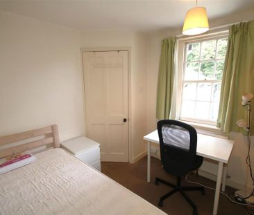 3 bedroom terraced house to rent - Photo 4