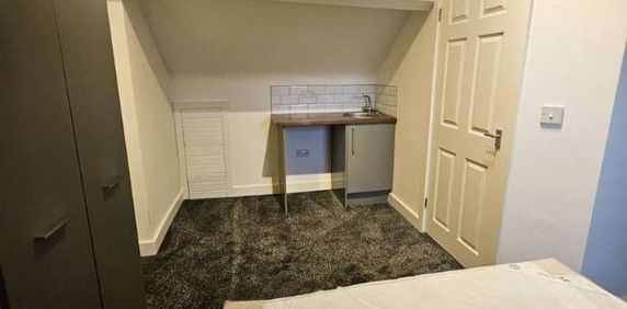 Alexandra Road, Doncaster, DN4 - Photo 2