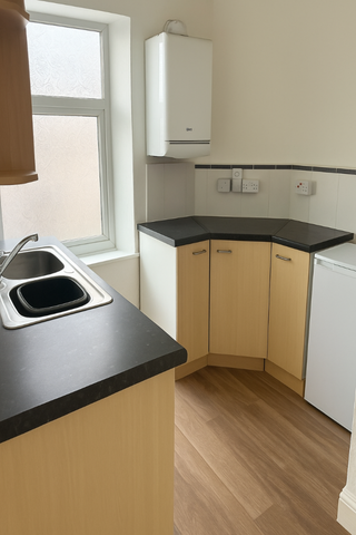 1 bedroom flat to rent - Photo 3