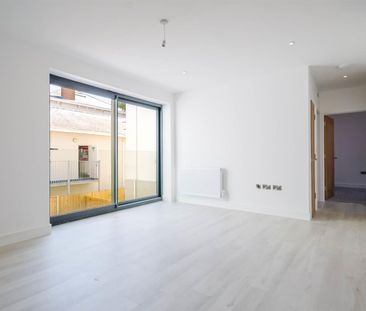 A 2 Bedroom Flat in Christchurch Road GL50 2NY - Photo 1