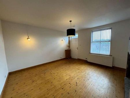 Manor Street, Hartshead Moor, Cleckheaton, BD19 - Photo 2