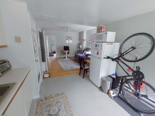 556 Albert Street Unit 1 - Photo 1