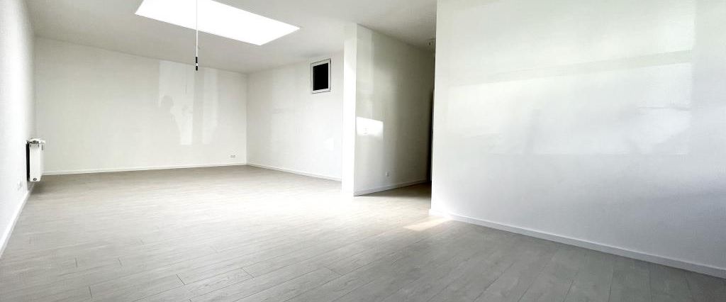 Genügend Platz für die gesamte Familie!5-Zimmer Wohnung in Davenstedt - Photo 1