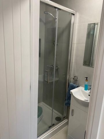3 bedroom detached house to rent - Photo 5