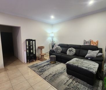 Woodville West - Photo 1