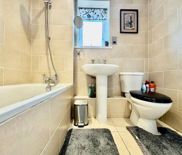 3 bedroom terraced house to rent - Photo 2