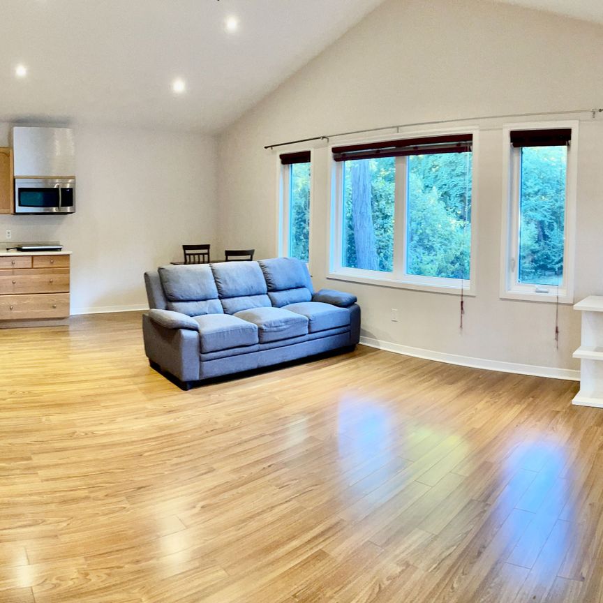 For Lease - 1339 Pinegrove Road Unit# 2, Oakville, Ontario - Photo 1