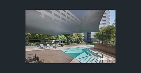 Live the Ultimate Inner-City Lifestyle! - Photo 2