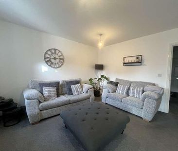 Lonydd Glas, Llanharan, Pontyclun, CF72 - Photo 2