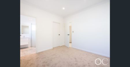 Open the Door to Contemporary Comfort - Photo 3