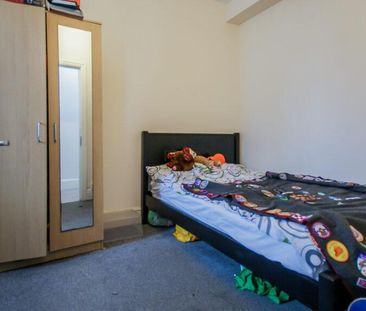 5 bedroom terraced house to rent - Photo 2