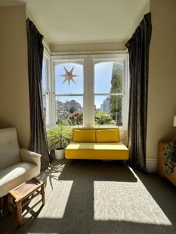 Charming 1BR Flat in Aro Valley - Photo 3