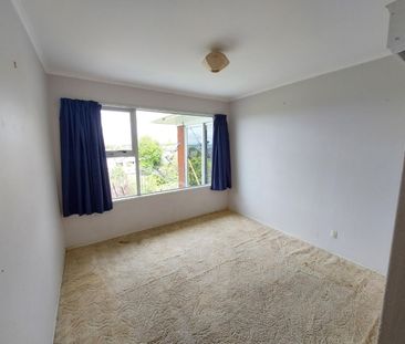 3 Bedroom House in Massey - Photo 5