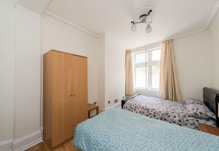 4 bedroom house with 2 receptions and 3 bathrooms in 250 Marylebone Road, NW1 - Photo 4