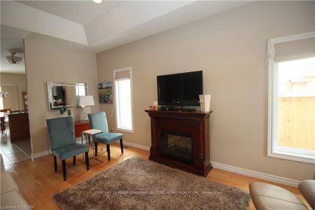 For Lease - 1821 DALMAGARRY Road, London North, Ontario - Photo 3