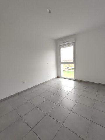 Location Appartement 3 pièces 64m² BEAUZELLE 31700 - Photo 3