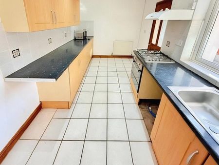 3 bedroom terraced house to rent - Photo 5