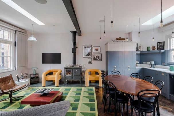 4 bedroom terraced house to rent - Photo 1