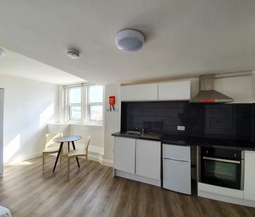 Studio to rent - Photo 1