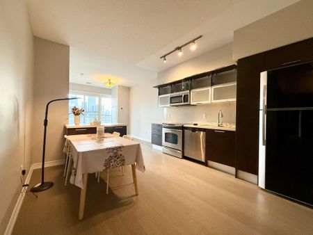 For Lease - 386 Yonge Street Unit# 2808, Toronto, Ontario - Photo 4