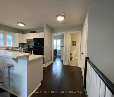 Condo Townhouse For Lease | X8226160 - Photo 2