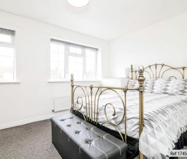 3 bedroom detached house to rent - Photo 3