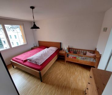 Grosszügige 4.5-Zimmerwohnung mit 2 Bädern! - Foto 4