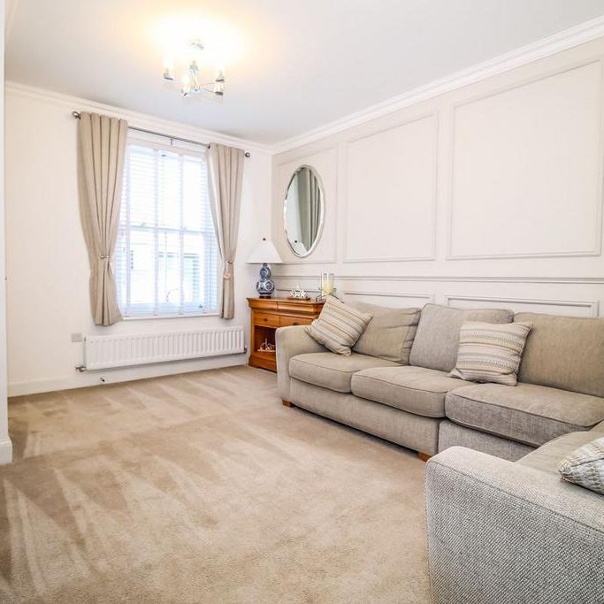 3 bedroom semi-detached house to rent - Photo 1