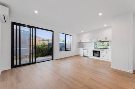 Narre Warren - Photo 2