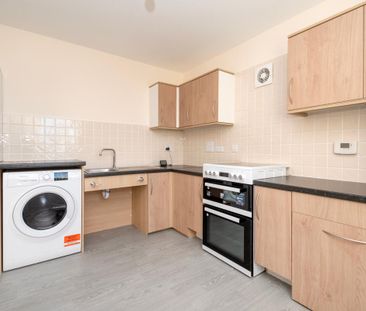 Two Bed, Unfurnished, Ground Floor Apartment which has been Modifie... - Photo 6