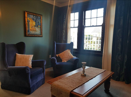 Fully furnished on the hospital block! - Photo 2