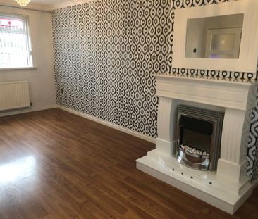 13 Coronation Road, Carrickfergus, BT38 7EX - Photo 6