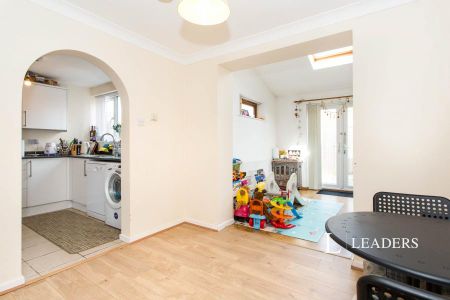 2 bedroom house to rent Beales Way, Cambridge, CB4 - Photo 4