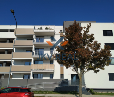 Veľkometrážny, plne zariadený 2 izbový byt s balkónom v modernej no... - Photo 1