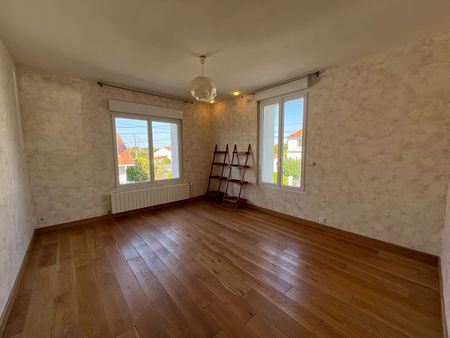 Location Appartement 4 pièces 134m² - Photo 2