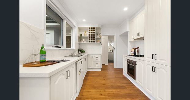 Bright, Effortless Living in this Prized Pocket of Templestowe Lower - Photo 1