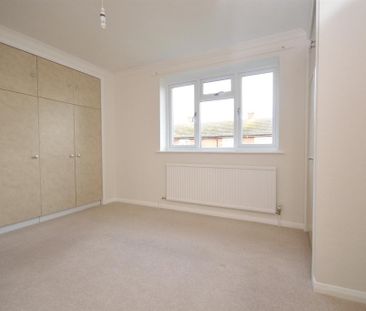 4 bedroom detached house to rent - Photo 4