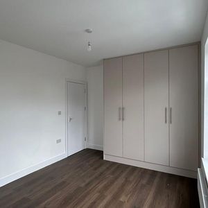 3 bedroom flat to rent - Photo 2