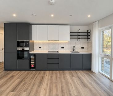 3 Bed Flat, Cairncross House, SE3 - Photo 4