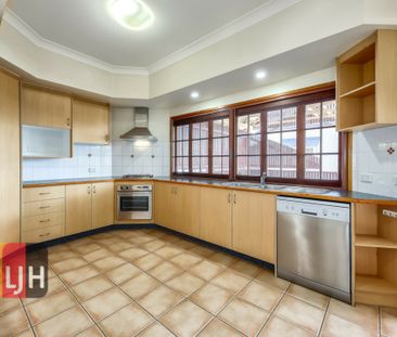 AIR CONDITIONED 3 BEDROOM HOUSE IN KEDRON - Photo 6